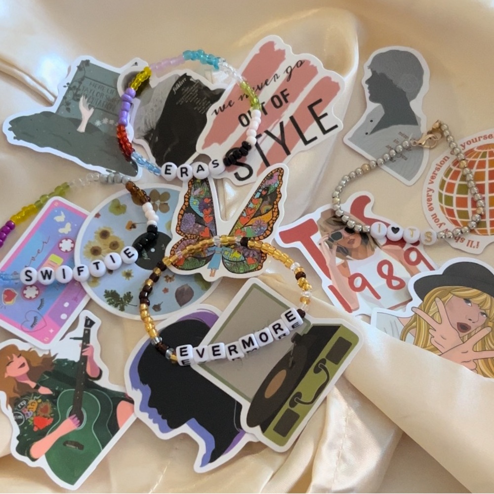 Taylor Swift Friendship Bracelets